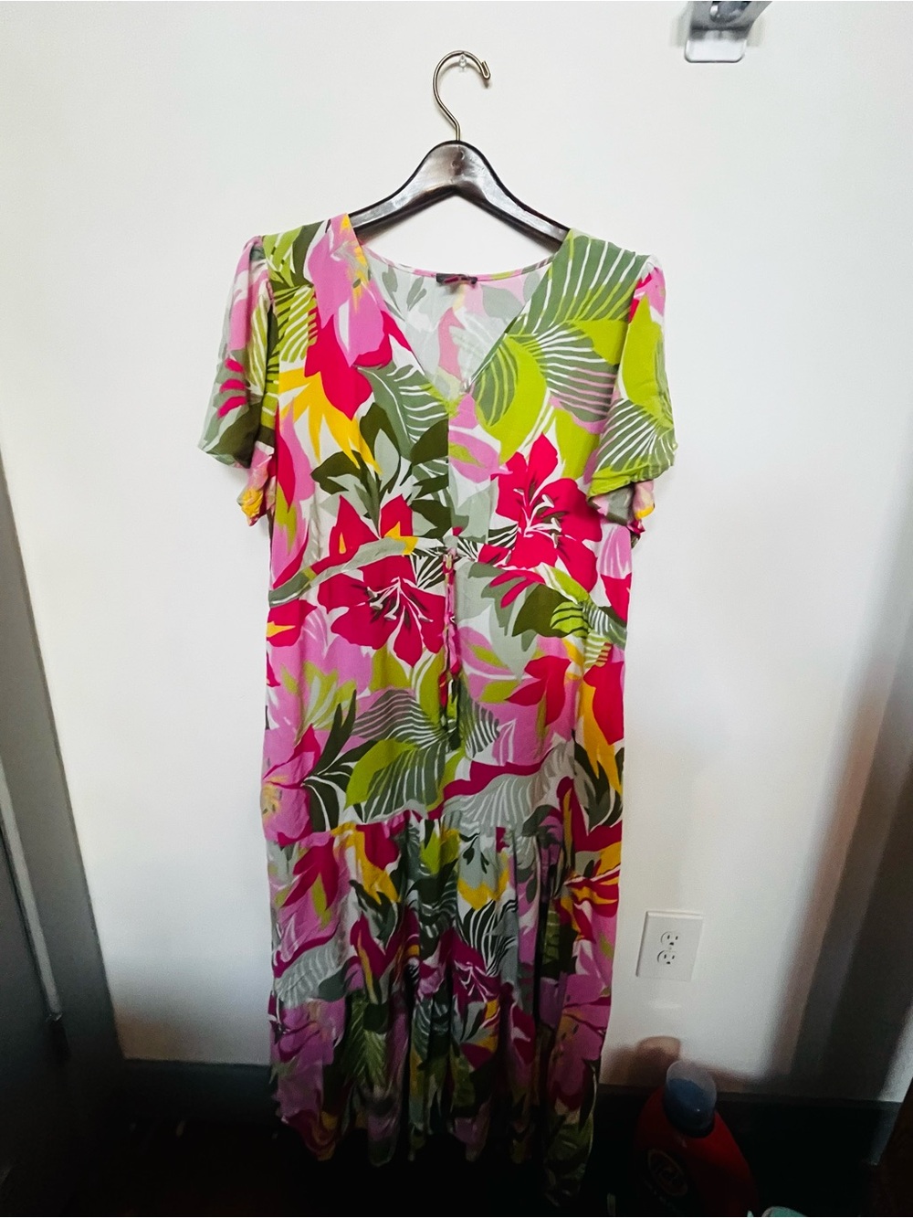 Vince Camuto Tropical Floral V-Neck Maxi Dress in Pink & Green